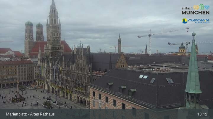 Archiv Foto Webcam Marienplatz München - Altes Rathaus