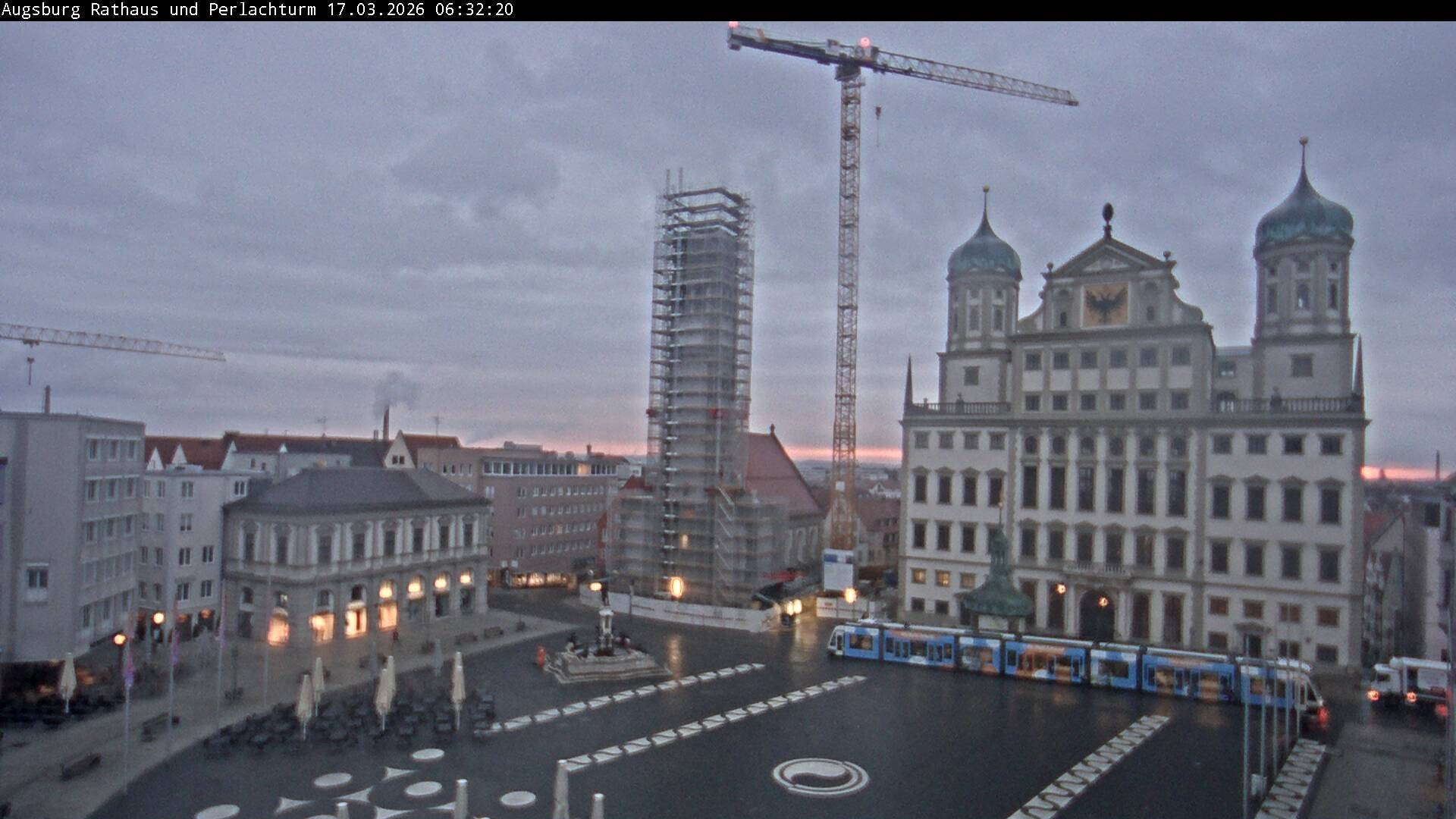 Archiv Foto Webcam Augsburger Rathausplatz und Perlachturm