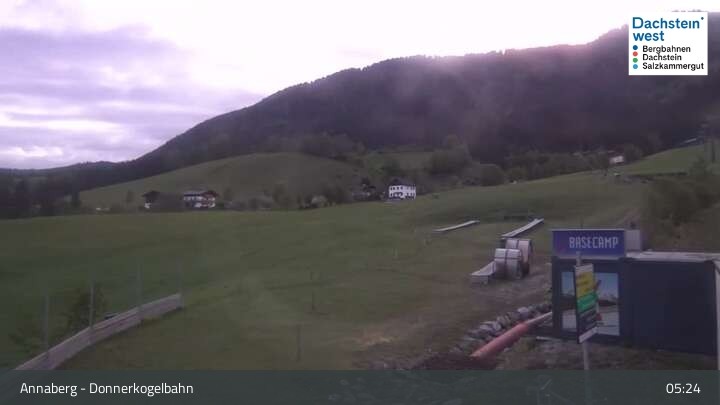 Archived image Webcam Annaberg-Lungötz: Dachstein West - Donnerkogelbahn