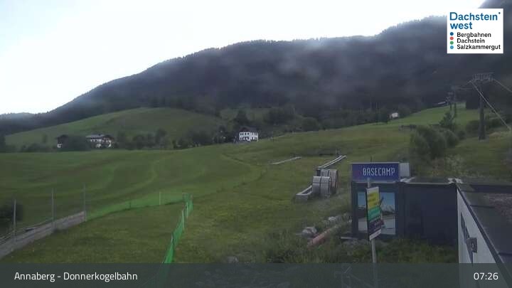 Archived image Webcam Annaberg-Lungötz: Dachstein West - Donnerkogelbahn