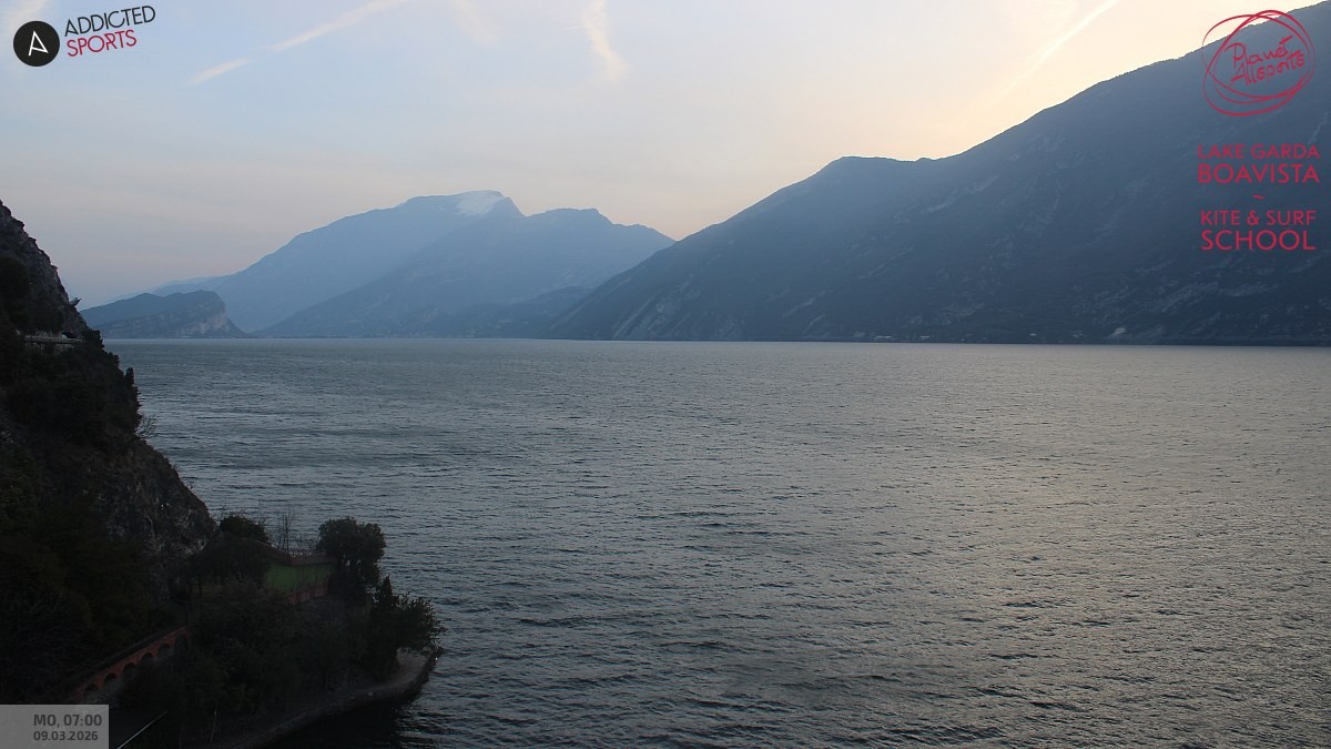 Archived image Webcam Lake Garda - Capo Reamol