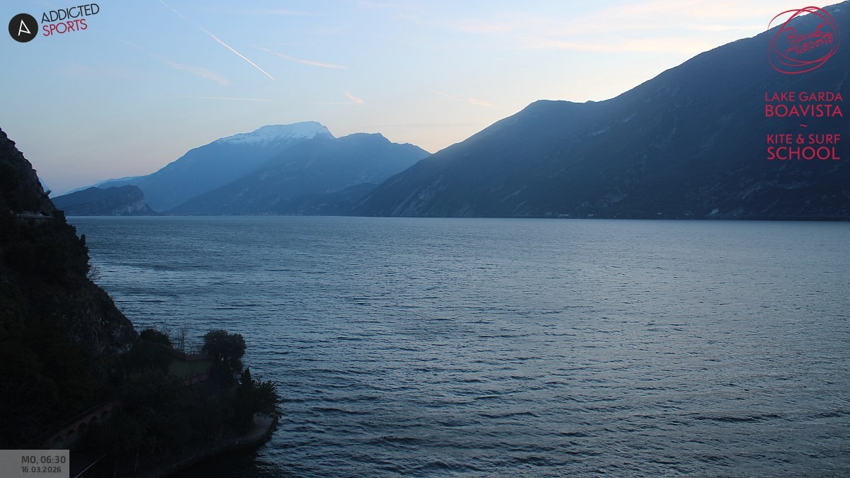 Archived image Webcam Lake Garda - Capo Reamol
