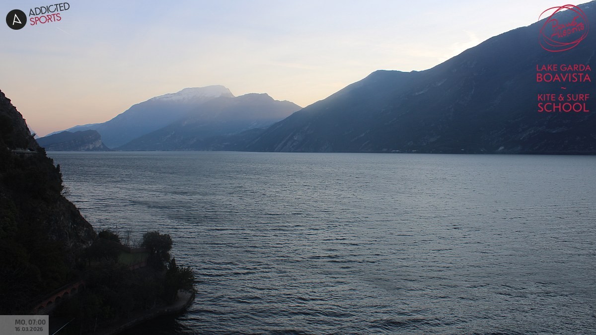 Archived image Webcam Lake Garda - Capo Reamol