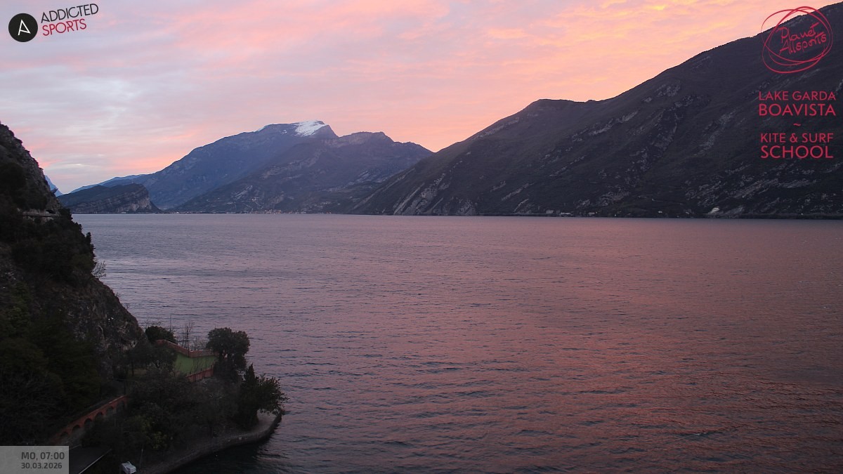 Archived image Webcam Lake Garda - Capo Reamol