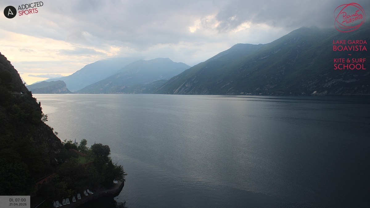 Archived image Webcam Lake Garda - Capo Reamol