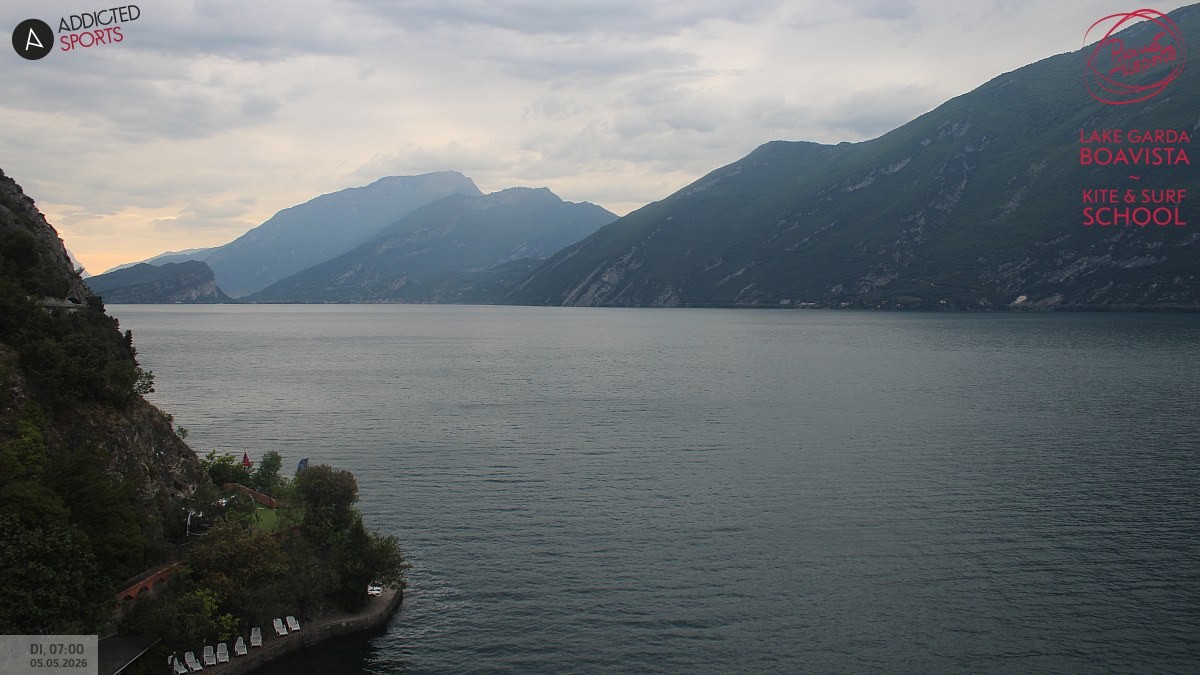 Archived image Webcam Lake Garda - Capo Reamol