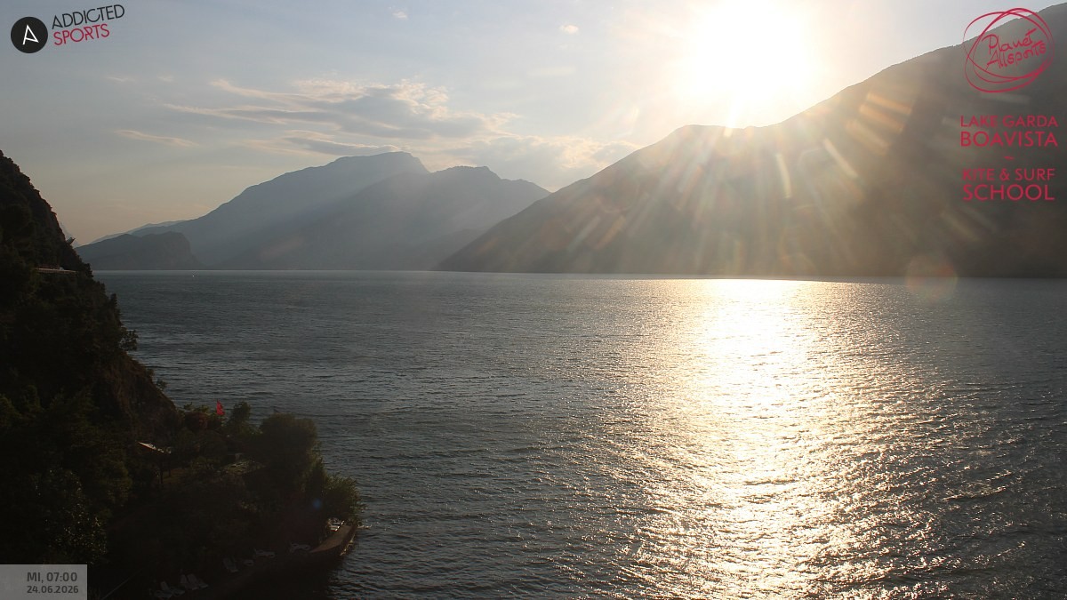 Archived image Webcam Lake Garda - Capo Reamol