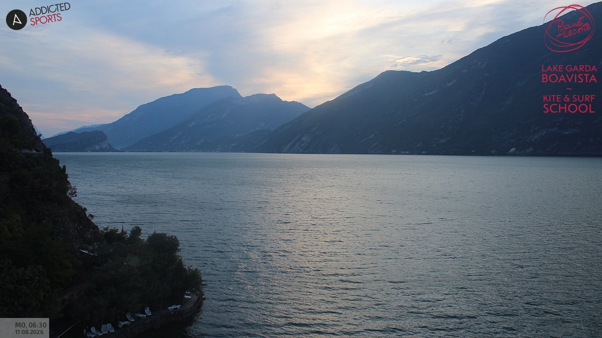 Archived image Webcam Lake Garda - Capo Reamol