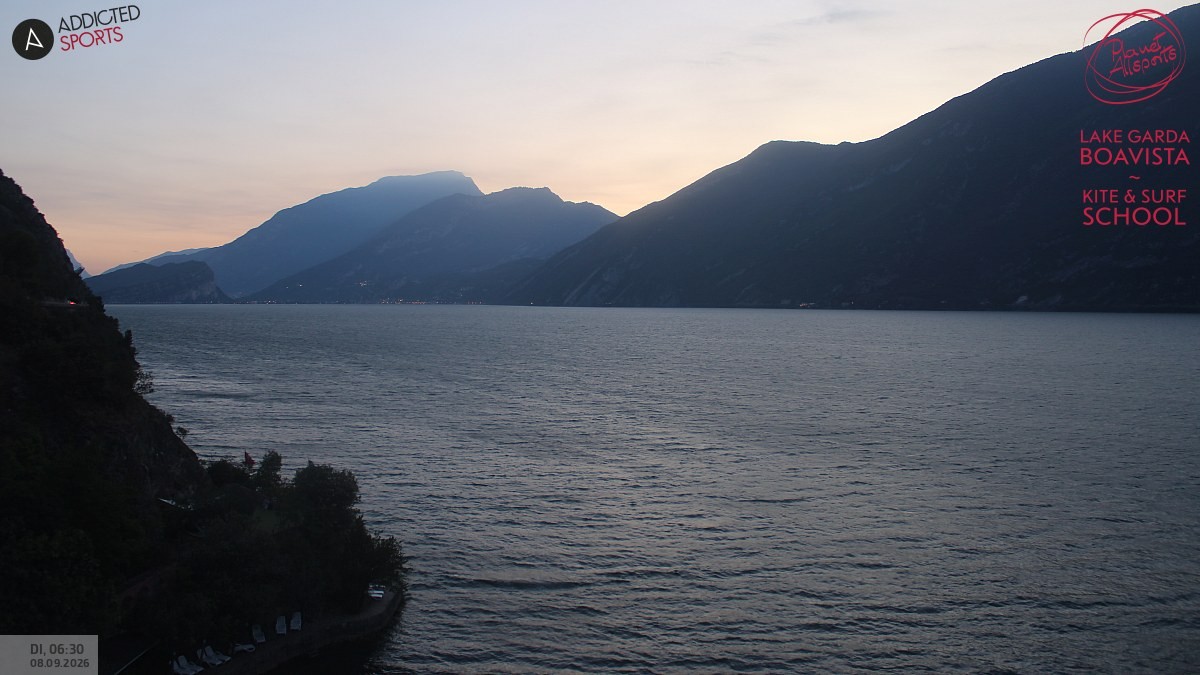 Archived image Webcam Lake Garda - Capo Reamol