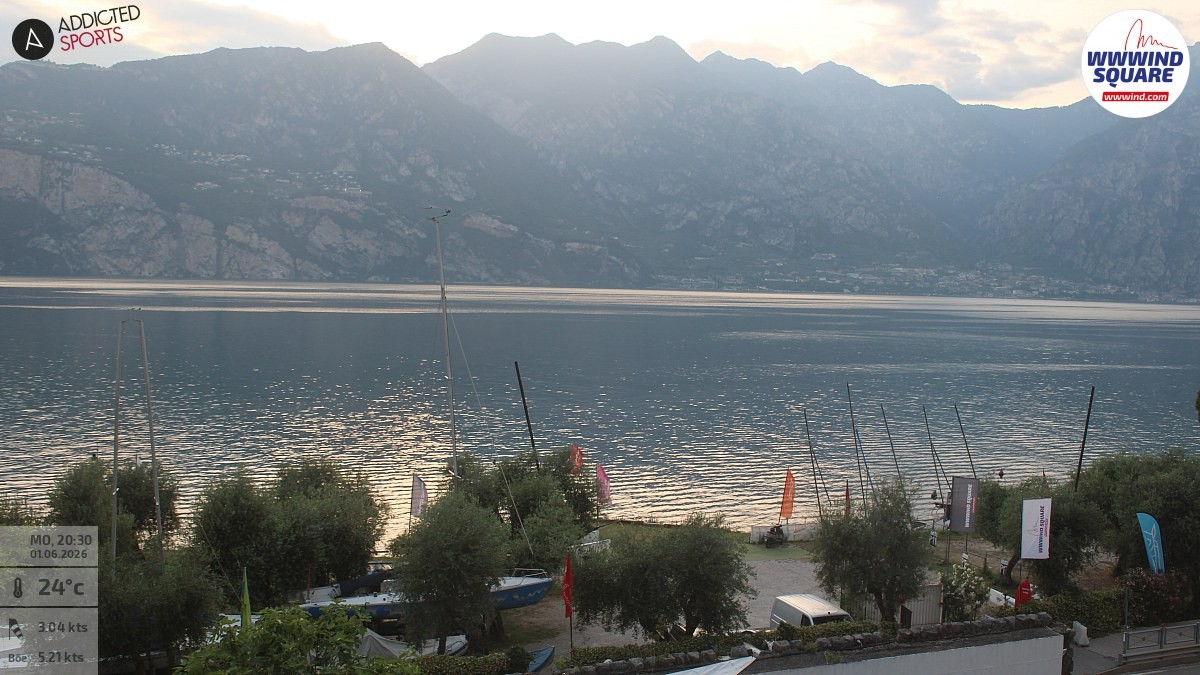 Archived image Webcam Lake Garda - Malcesine