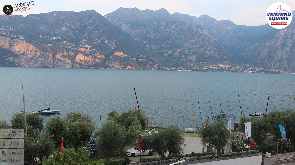 Archived image Webcam Lake Garda - Malcesine