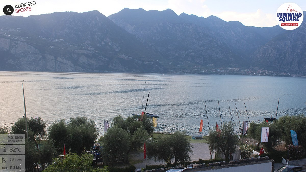 Archived image Webcam Lake Garda - Malcesine