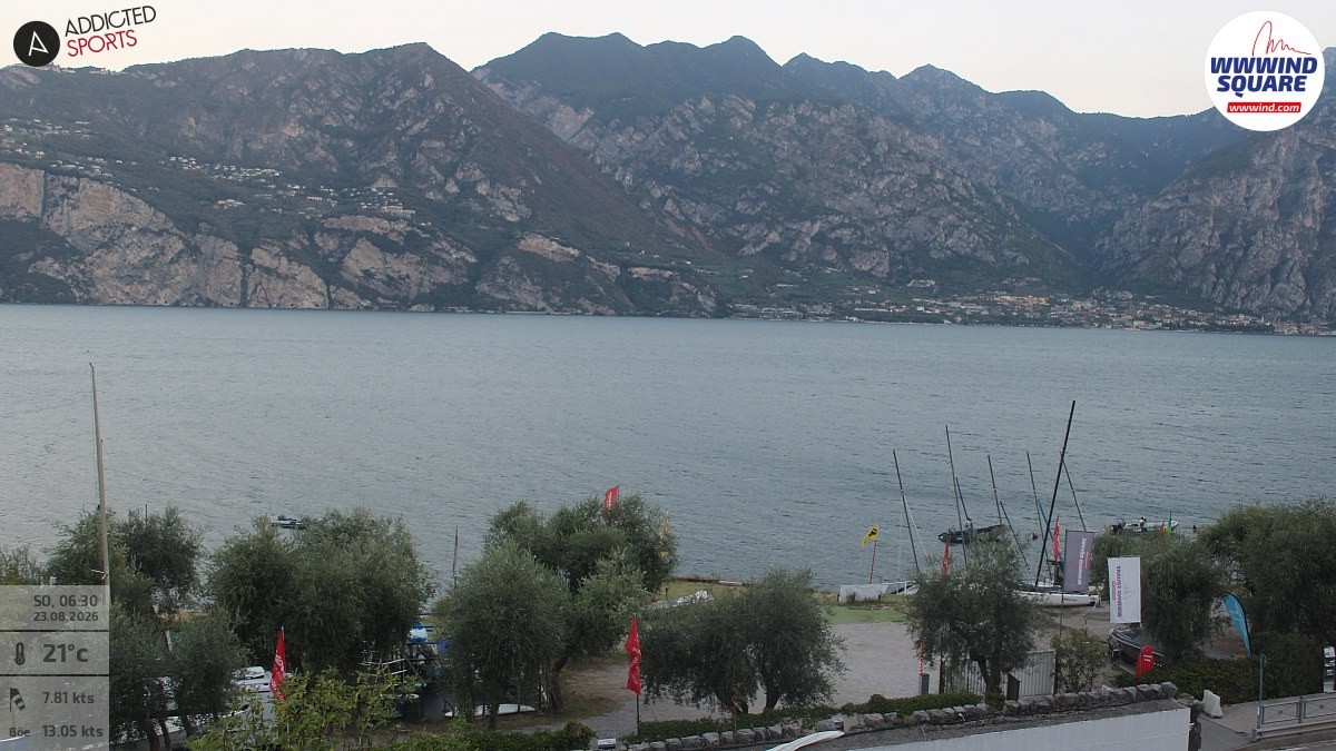 Archived image Webcam Lake Garda - Malcesine