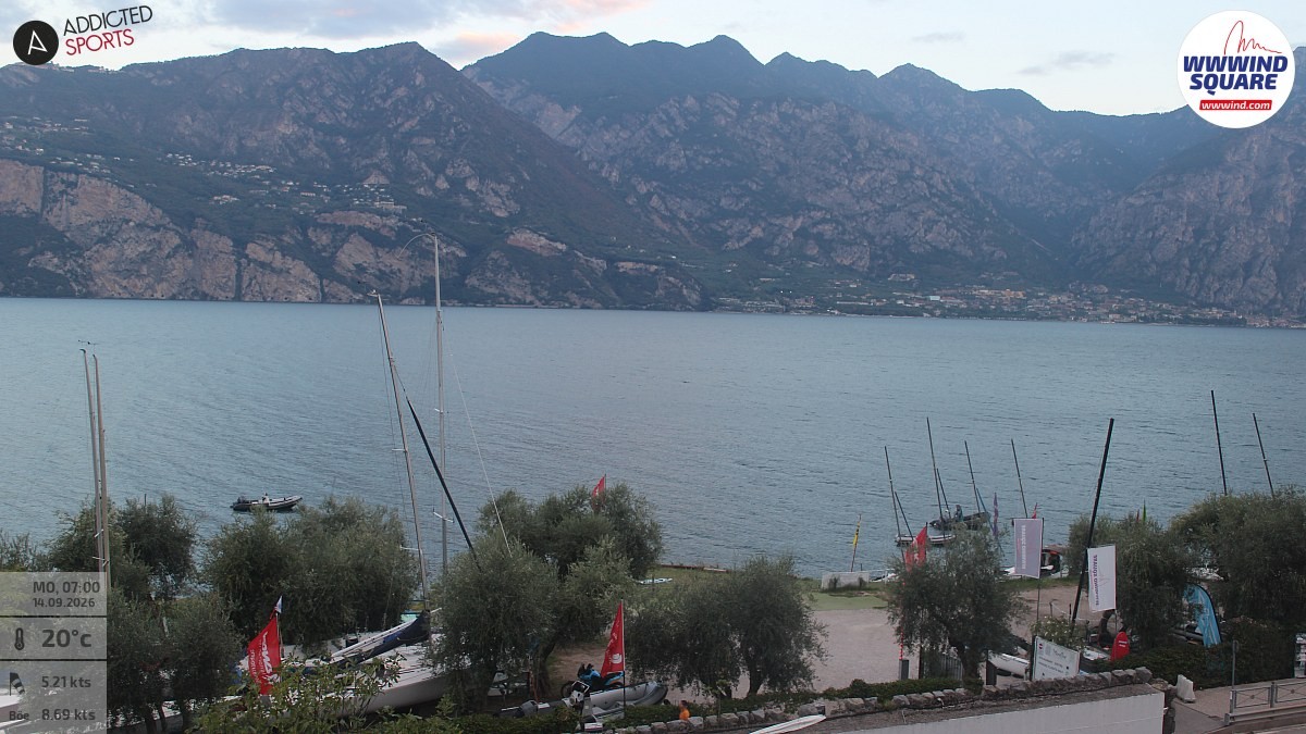 Archived image Webcam Lake Garda - Malcesine
