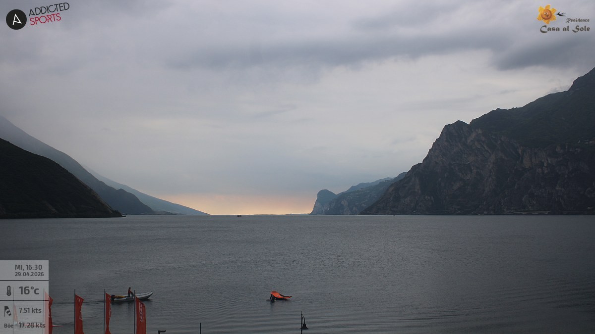 Archiv Foto Webcam Gardasee - Torbole