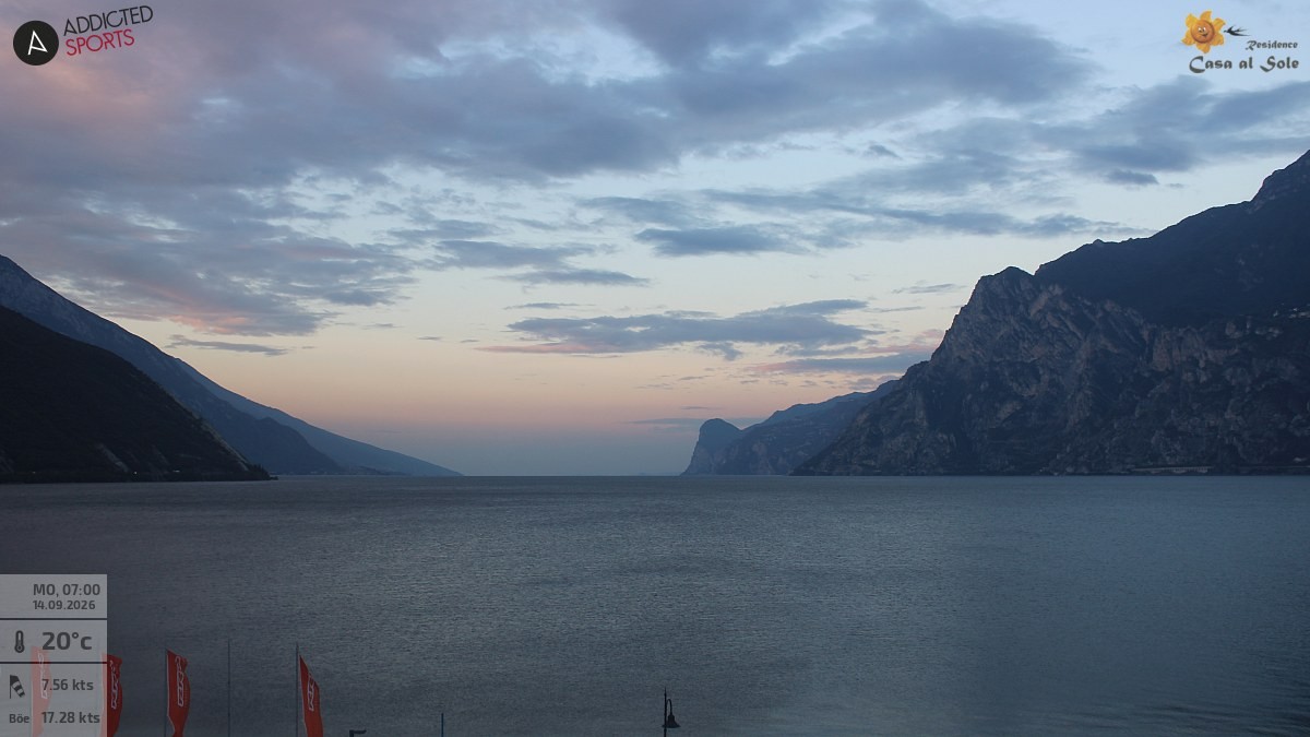 Archiv Foto Webcam Gardasee - Torbole