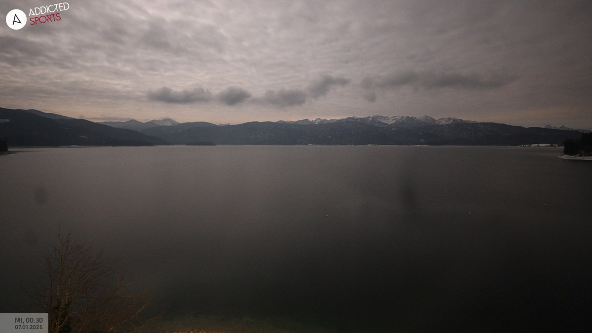 Archived image Webcam Lake Walchensee: View Hotel Karwendelblick