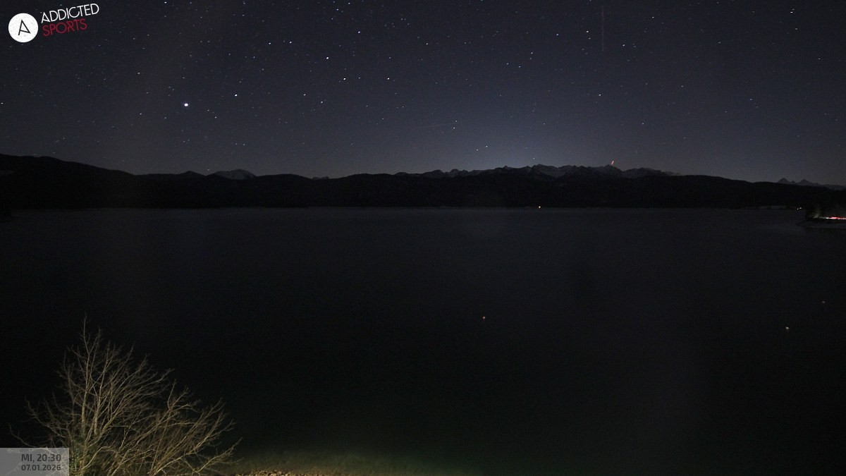 Archived image Webcam Lake Walchensee: View Hotel Karwendelblick