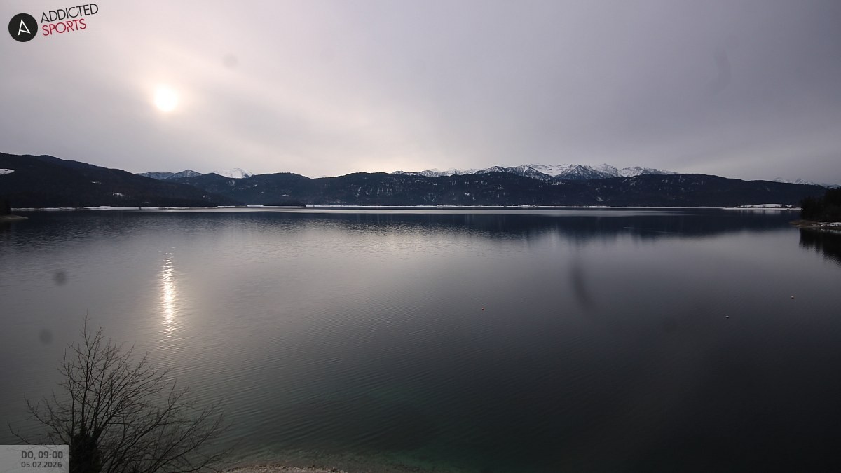 Archiv Foto Webcam Hotel Karwendelblick: Ausblick zum Walchensee