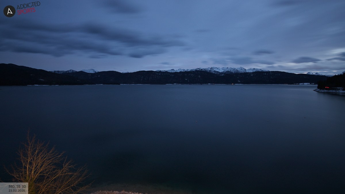 Archiv Foto Webcam Hotel Karwendelblick: Ausblick zum Walchensee