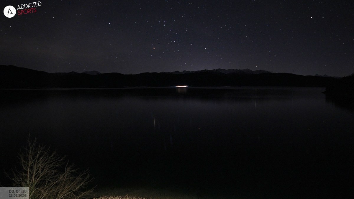 Archived image Webcam Lake Walchensee: View Hotel Karwendelblick