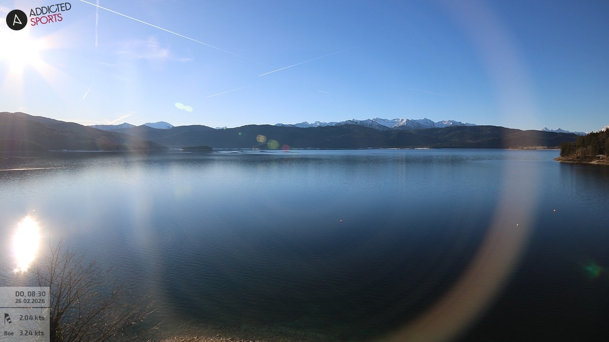 Archived image Webcam Lake Walchensee: View Hotel Karwendelblick