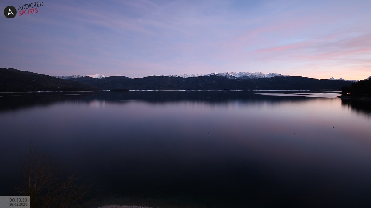 Archived image Webcam Lake Walchensee: View Hotel Karwendelblick