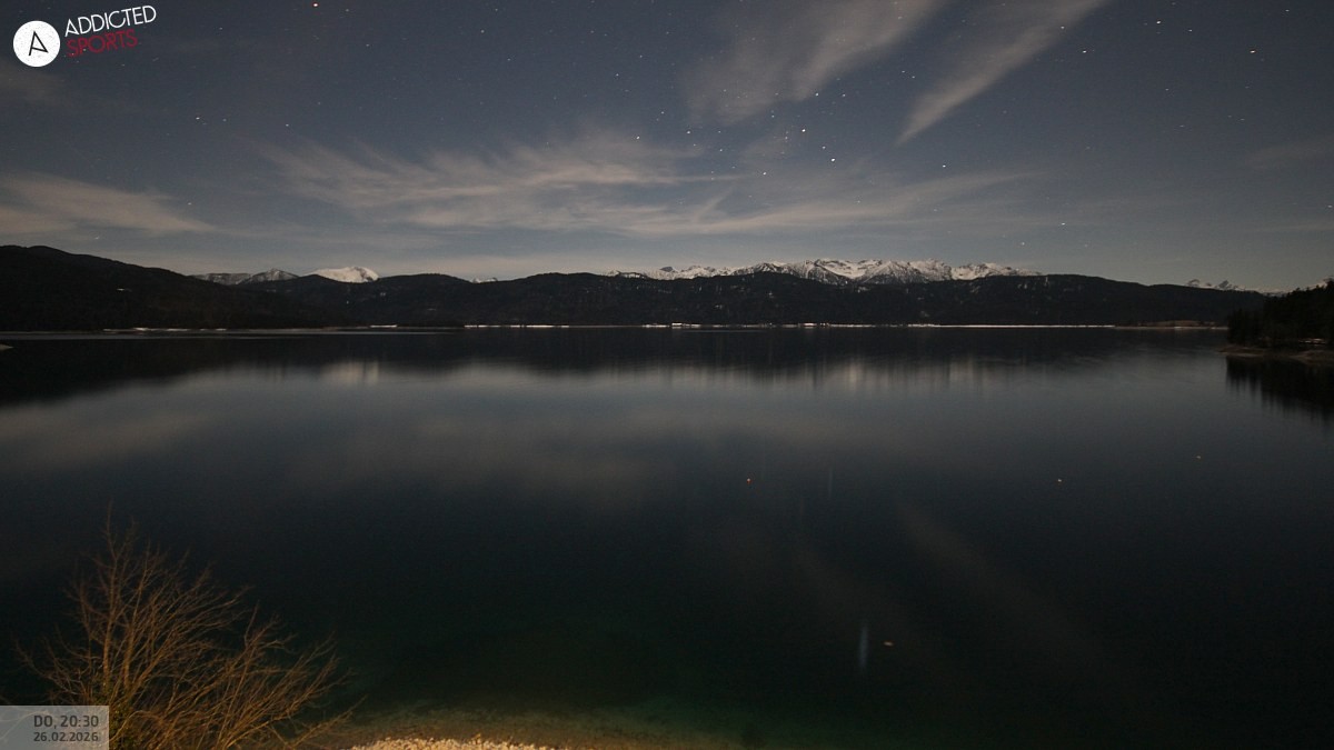 Archiv Foto Webcam Hotel Karwendelblick: Ausblick zum Walchensee