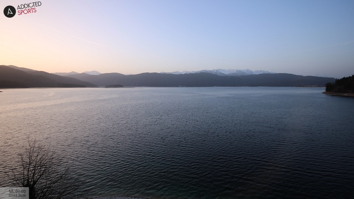 Archiv Foto Webcam Hotel Karwendelblick: Ausblick zum Walchensee