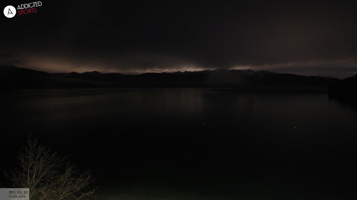 Archived image Webcam Lake Walchensee: View Hotel Karwendelblick