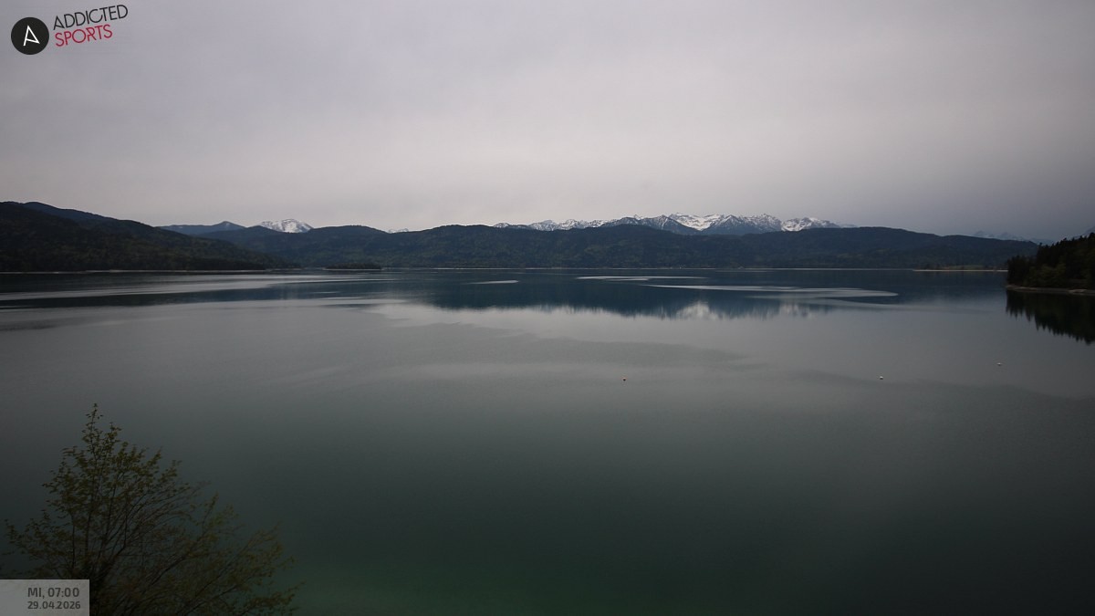 Archiv Foto Webcam Hotel Karwendelblick: Ausblick zum Walchensee