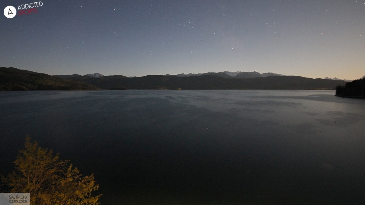 Archiv Foto Webcam Hotel Karwendelblick: Ausblick zum Walchensee