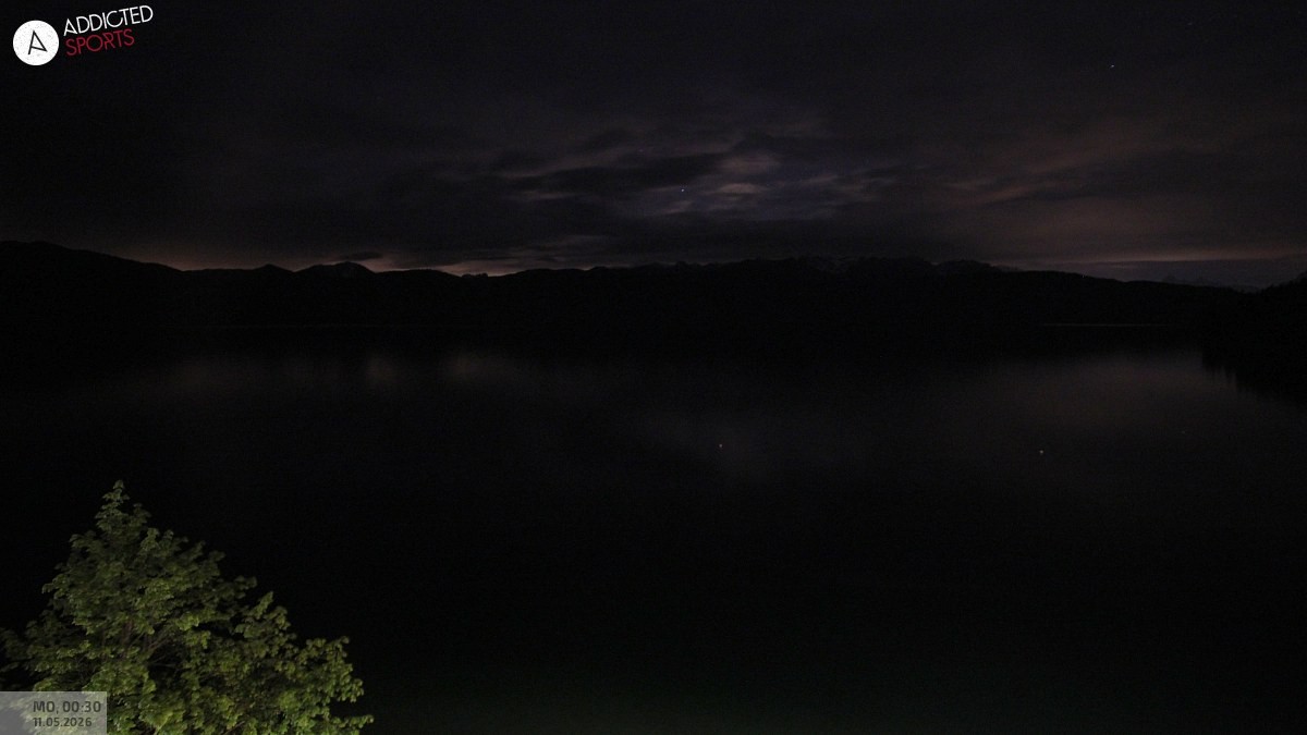 Archived image Webcam Lake Walchensee: View Hotel Karwendelblick