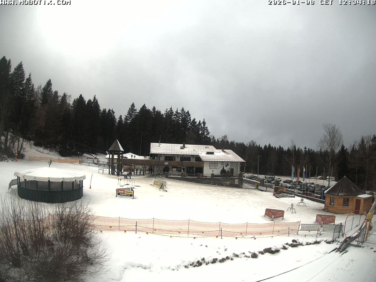 Archiv Foto Webcam Blick zur Talstation am Hohenbogen