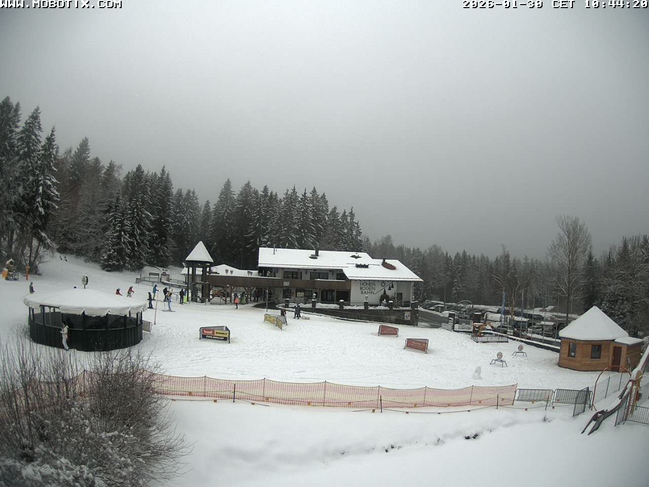 Archiv Foto Webcam Blick zur Talstation am Hohenbogen