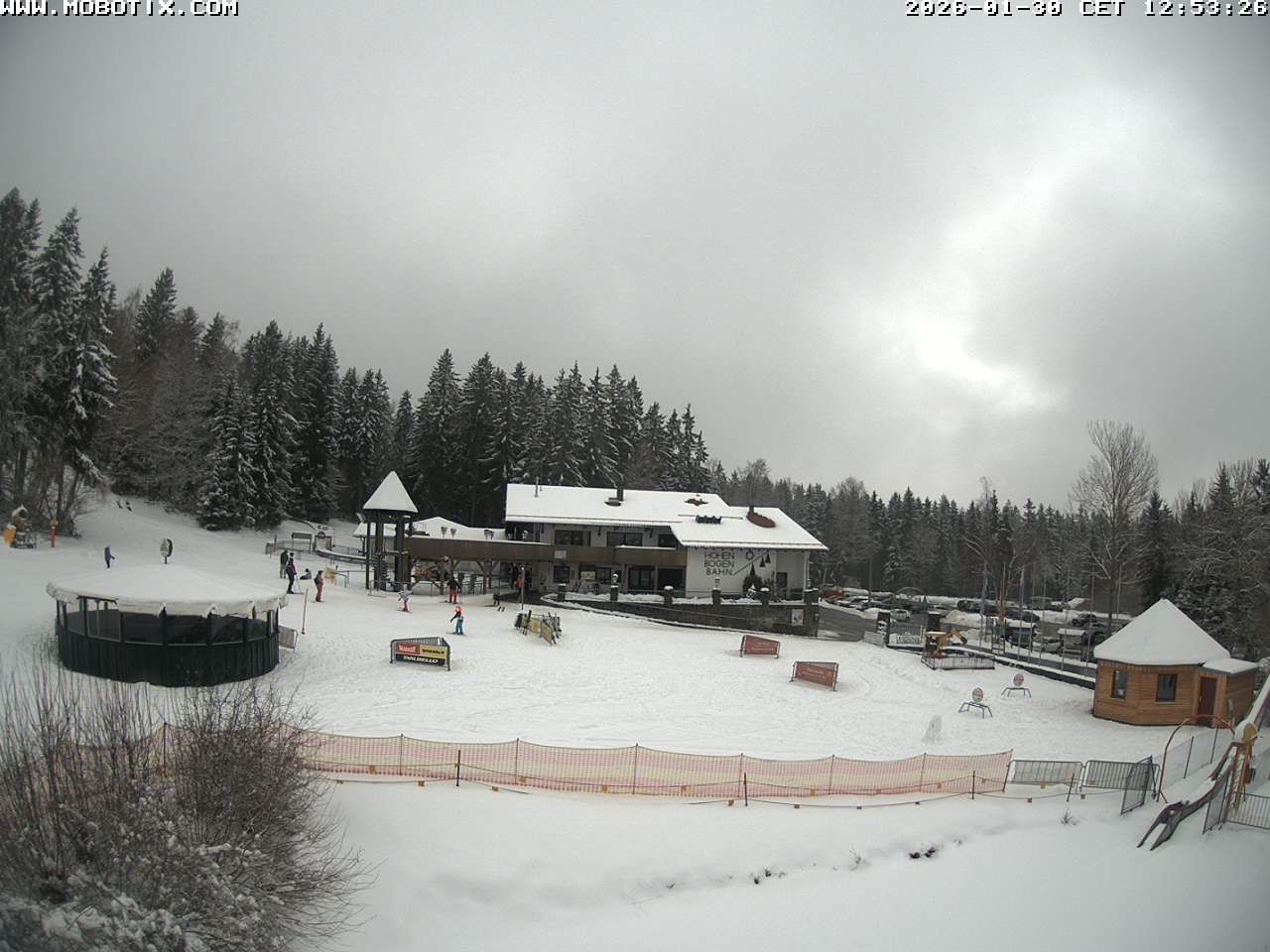 Archiv Foto Webcam Blick zur Talstation am Hohenbogen