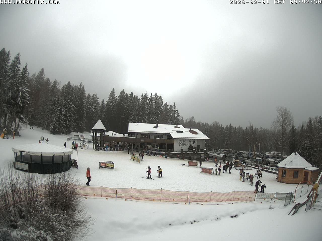 Archiv Foto Webcam Blick zur Talstation am Hohenbogen