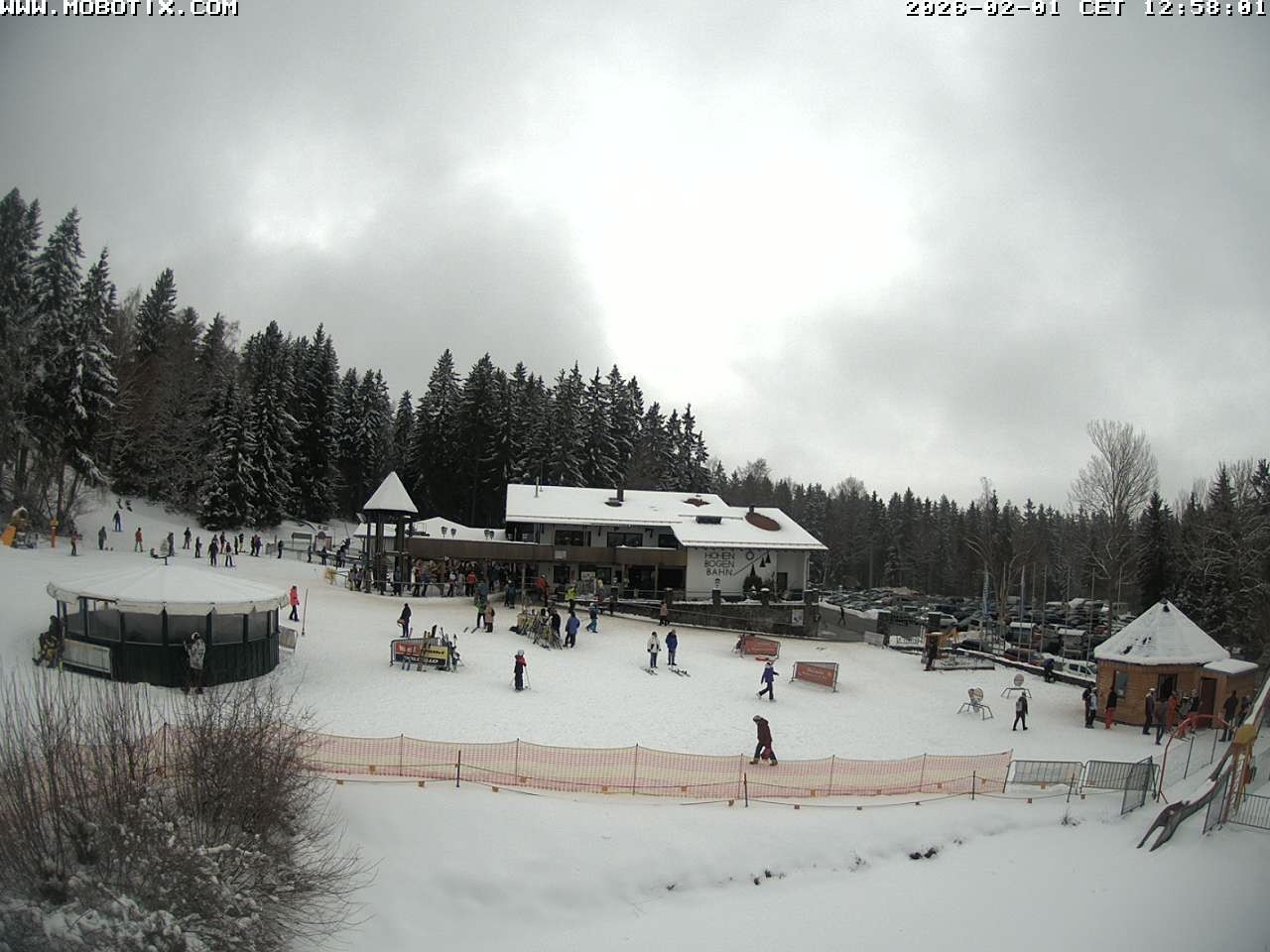 Archiv Foto Webcam Blick zur Talstation am Hohenbogen