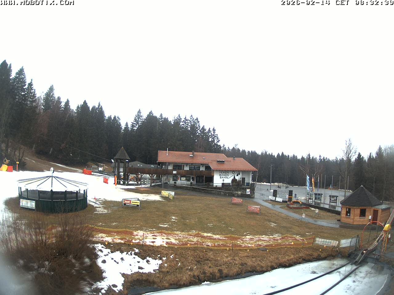 Archiv Foto Webcam Blick zur Talstation am Hohenbogen