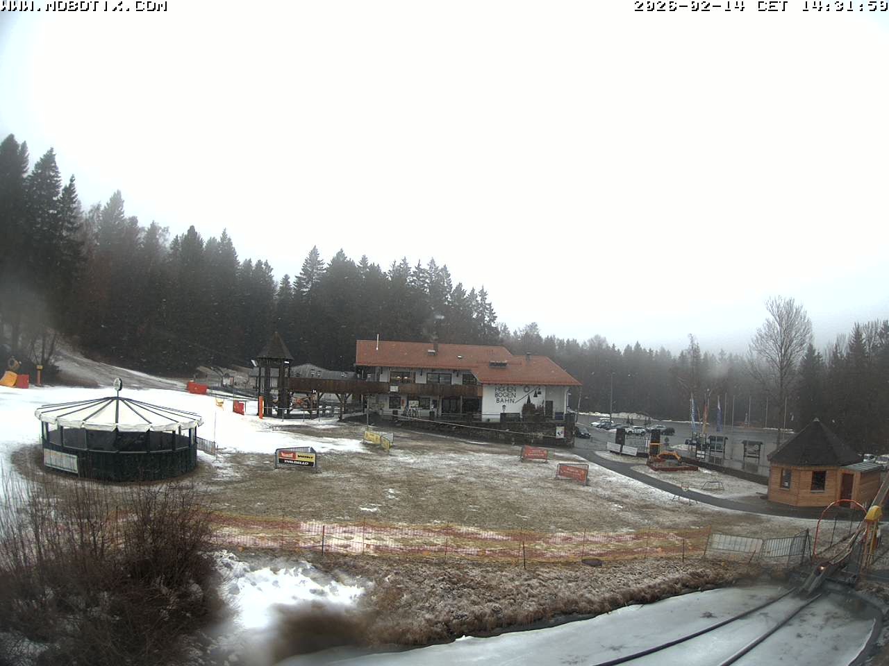 Archiv Foto Webcam Blick zur Talstation am Hohenbogen