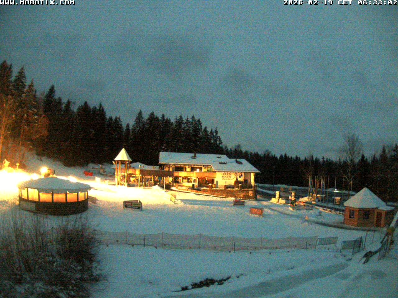Archiv Foto Webcam Blick zur Talstation am Hohenbogen