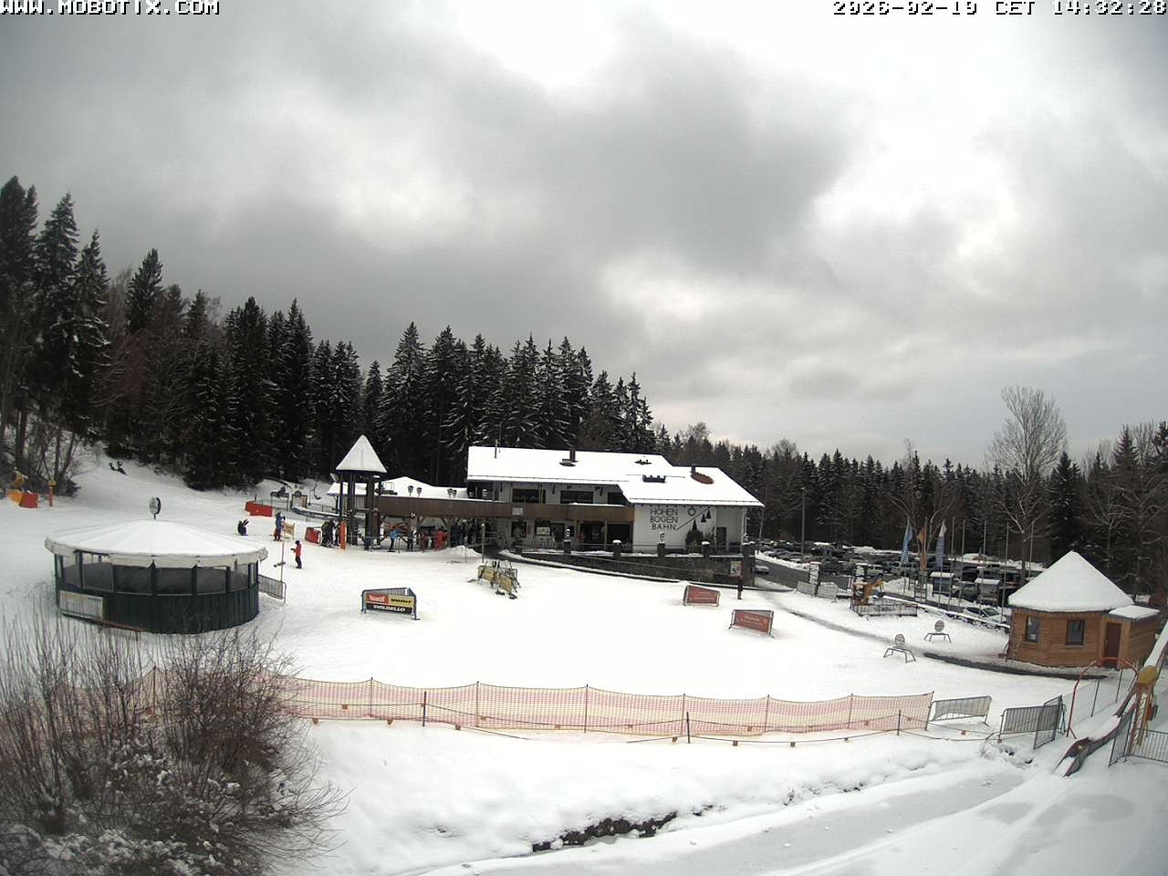 Archiv Foto Webcam Blick zur Talstation am Hohenbogen
