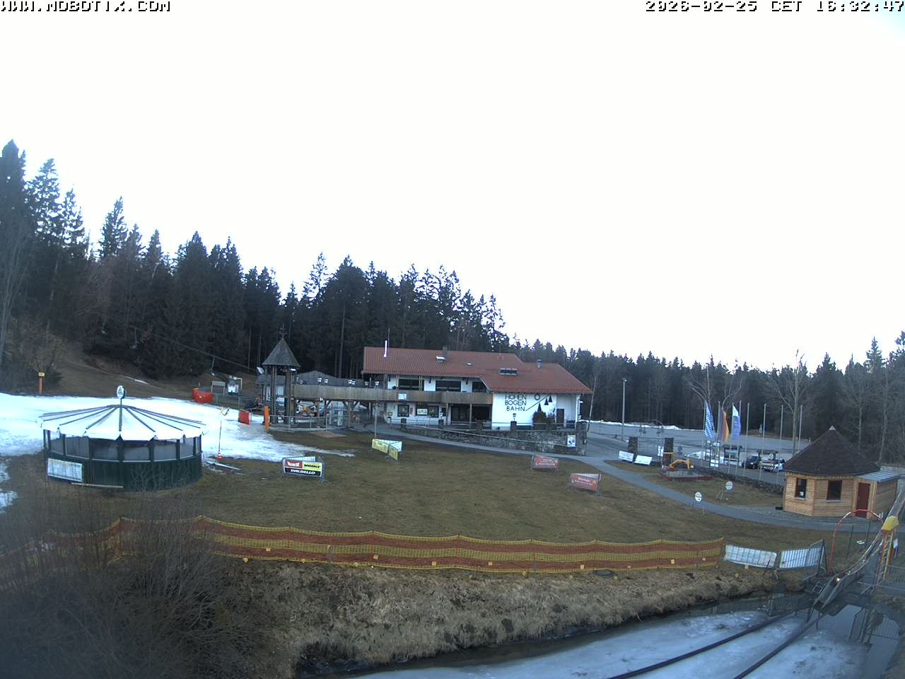 Archiv Foto Webcam Blick zur Talstation am Hohenbogen