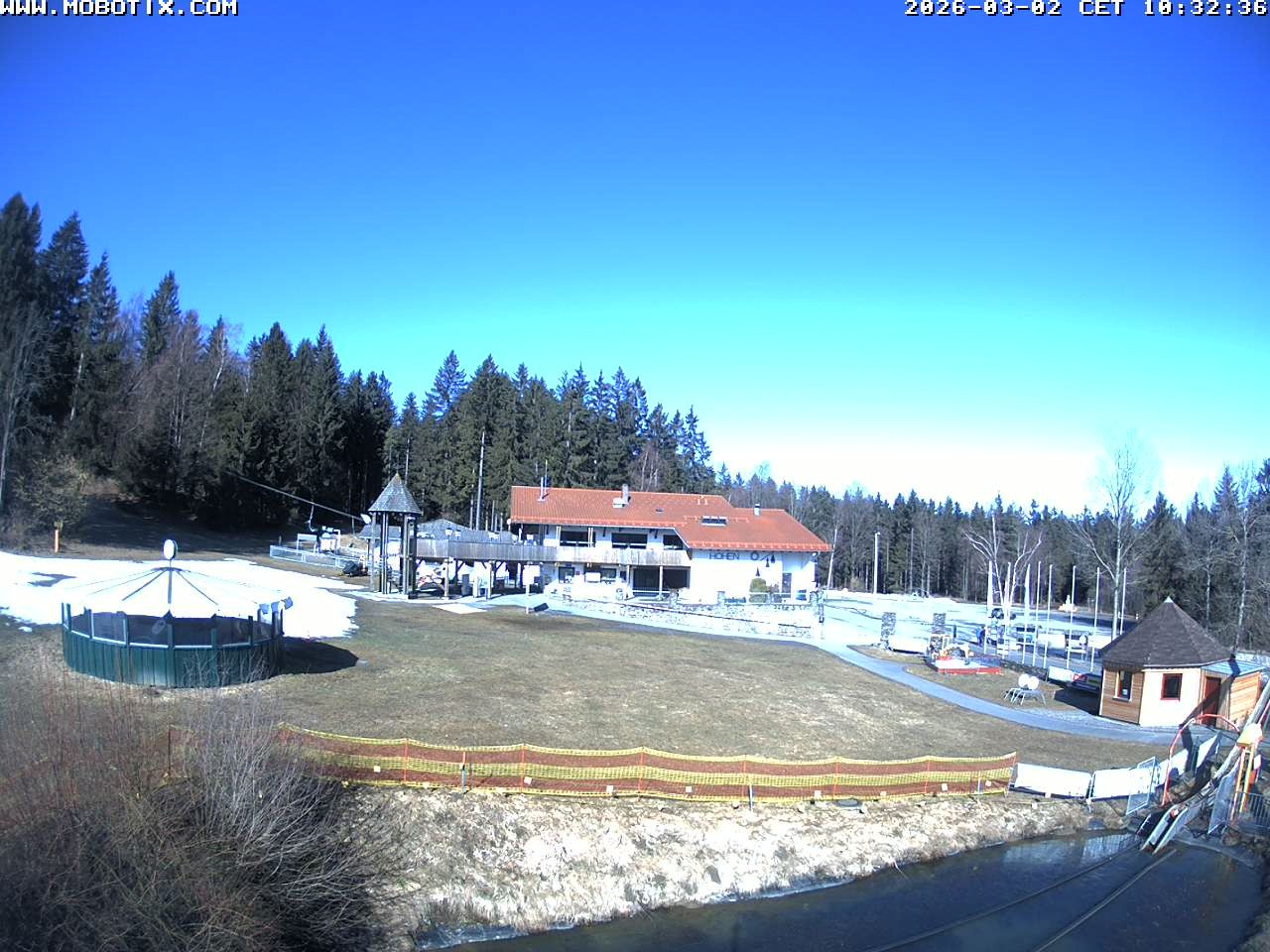 Archiv Foto Webcam Blick zur Talstation am Hohenbogen