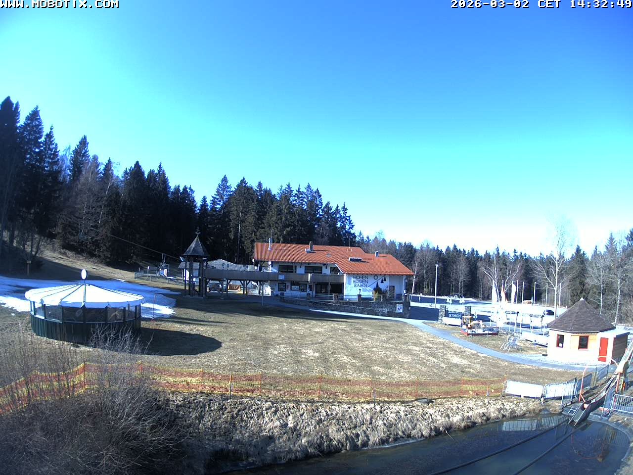 Archiv Foto Webcam Blick zur Talstation am Hohenbogen