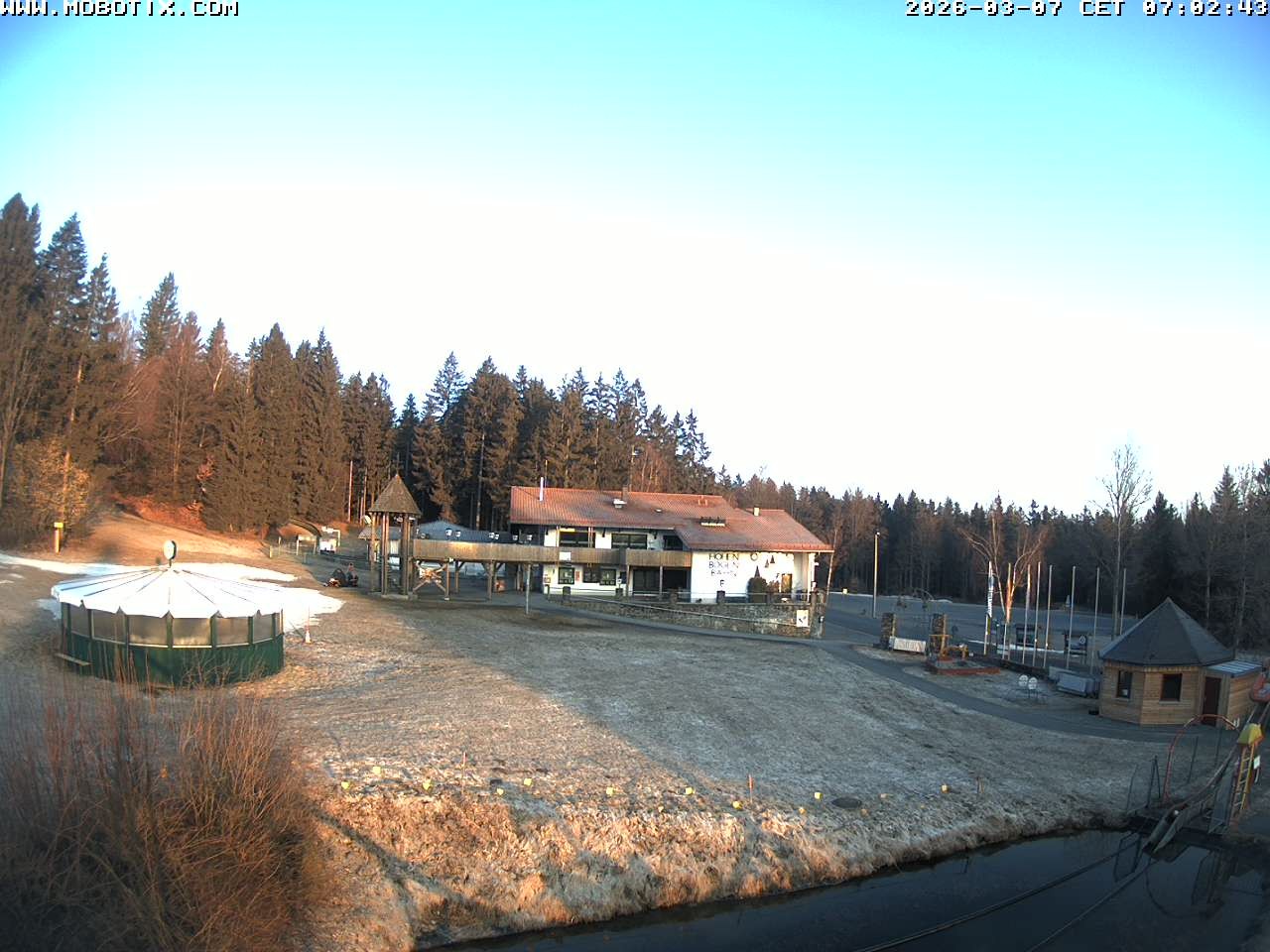 Archiv Foto Webcam Blick zur Talstation am Hohenbogen