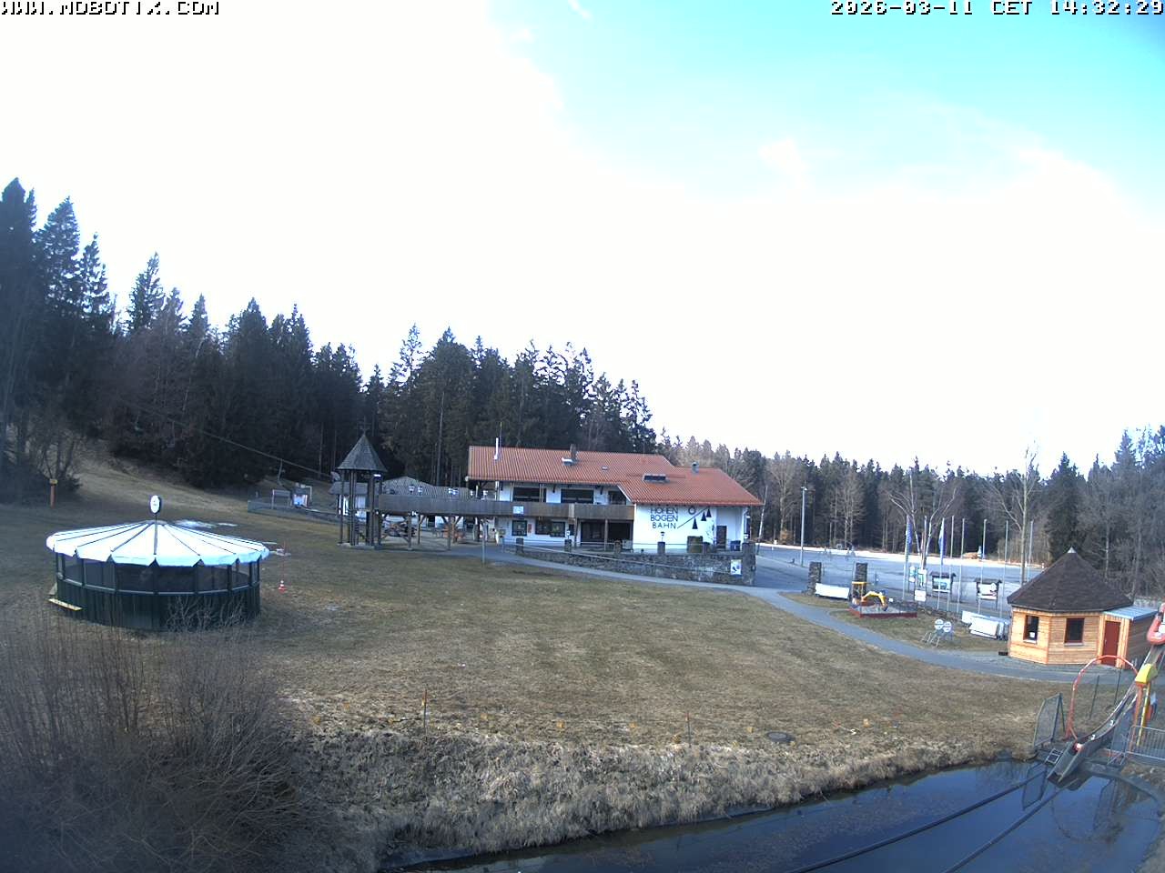 Archiv Foto Webcam Blick zur Talstation am Hohenbogen