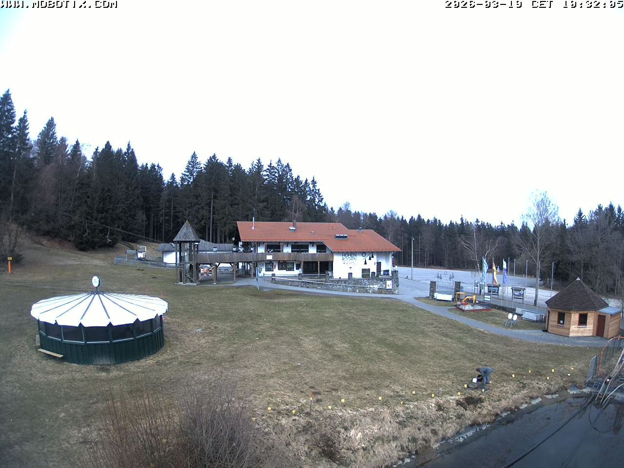 Archiv Foto Webcam Blick zur Talstation am Hohenbogen