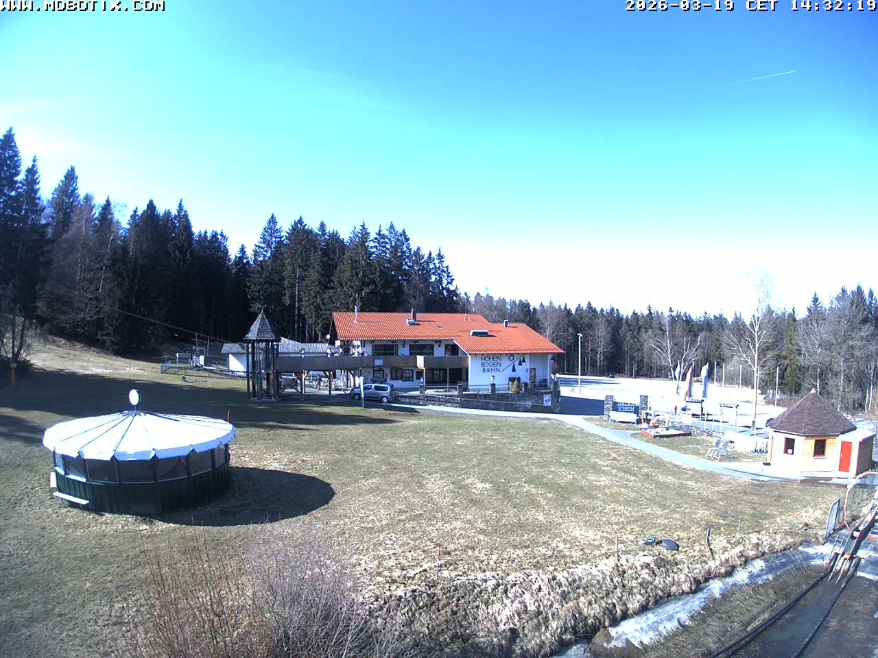 Archiv Foto Webcam Blick zur Talstation am Hohenbogen