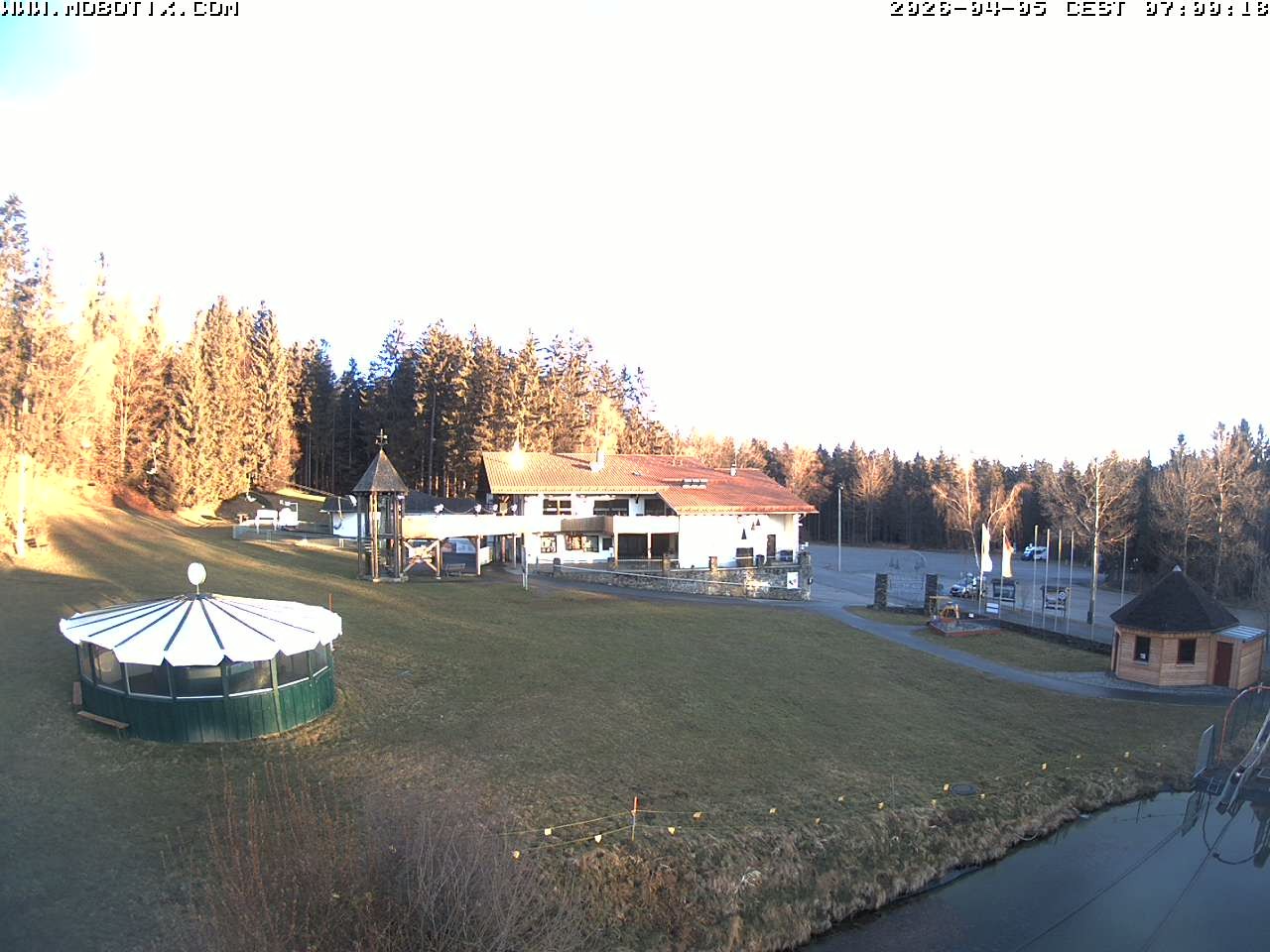 Archiv Foto Webcam Blick zur Talstation am Hohenbogen